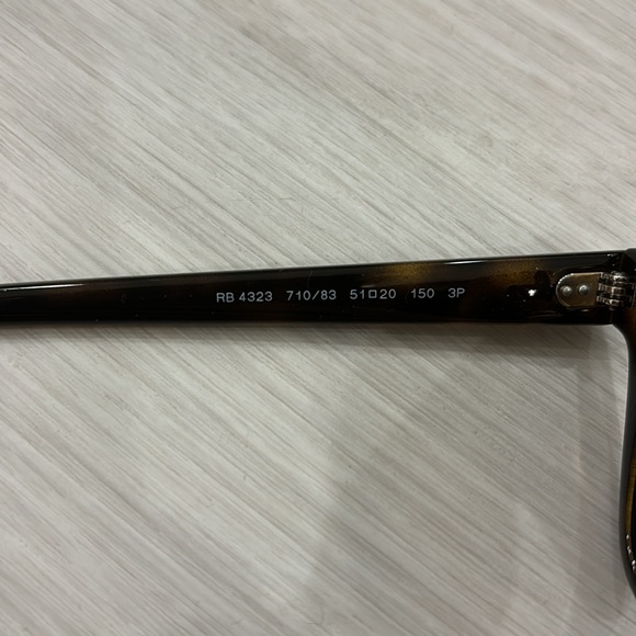 Ray-Ban Rb4323 Polarized Sunglasses - Picture 9 of 10